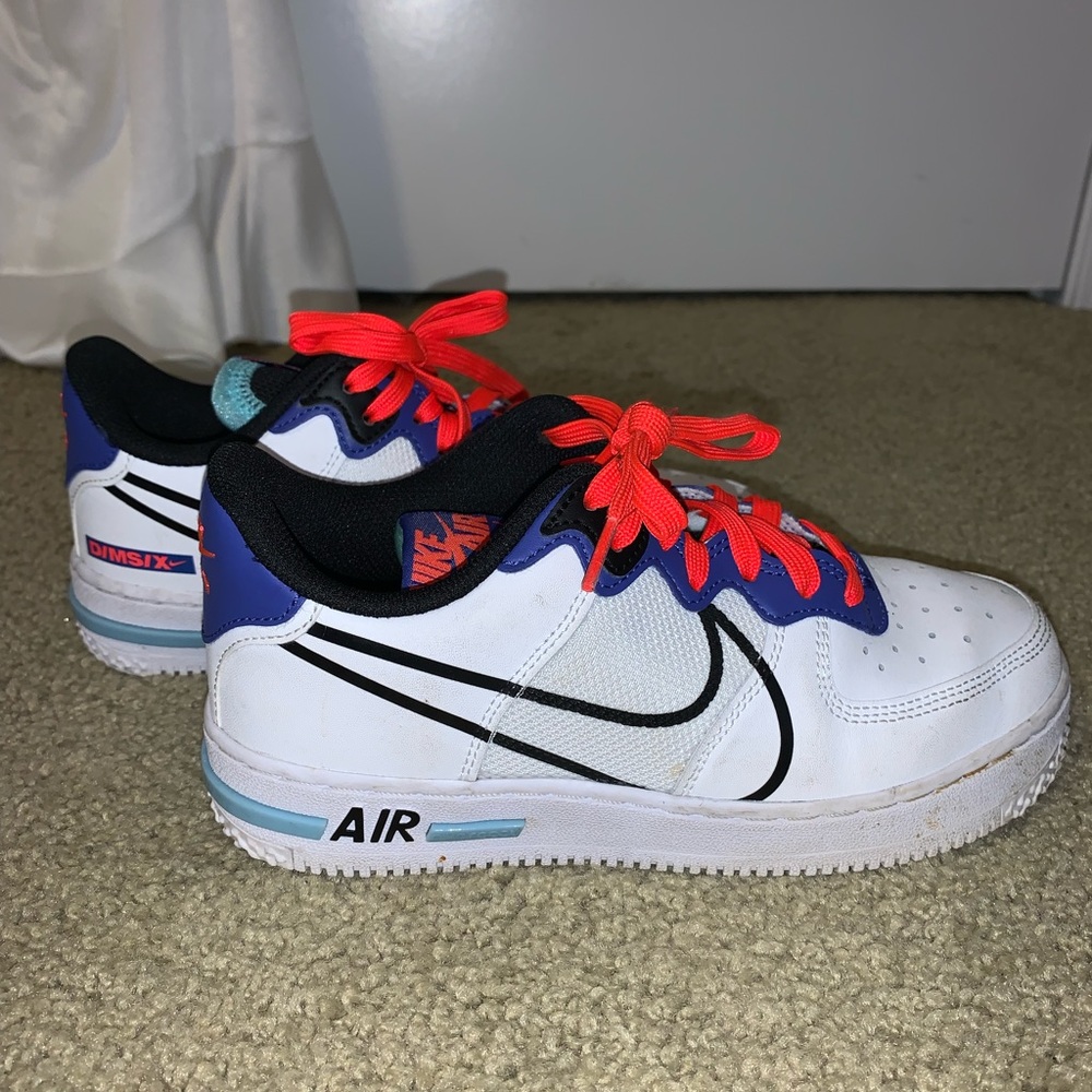 Boys shoe size 5 fits woman’s 6 1/2 -6